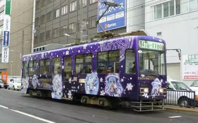 日本漫畫巴士車身廣告噴畫